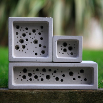 Green and Blue bee brick